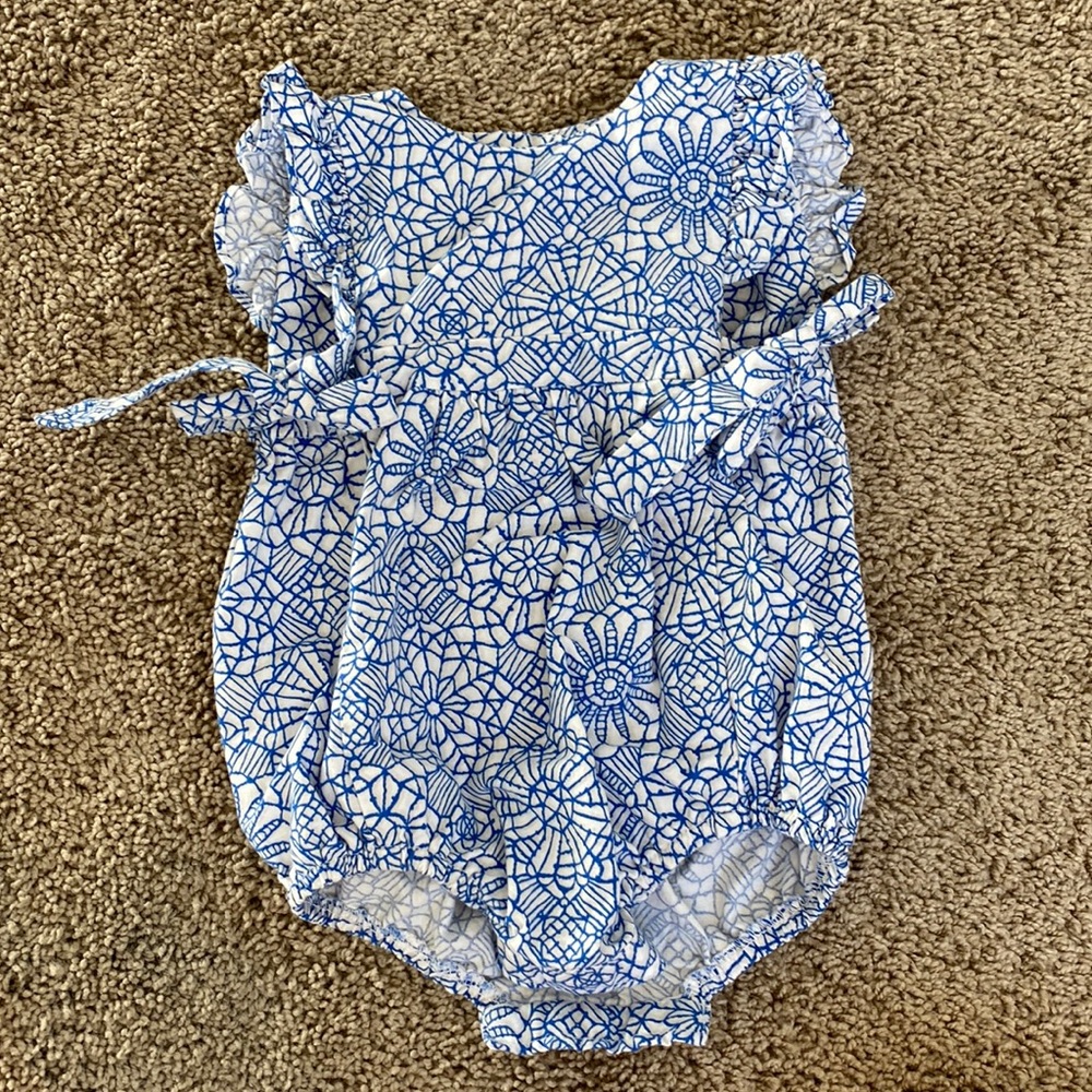 Classic Whimsy Side Tie Bubble